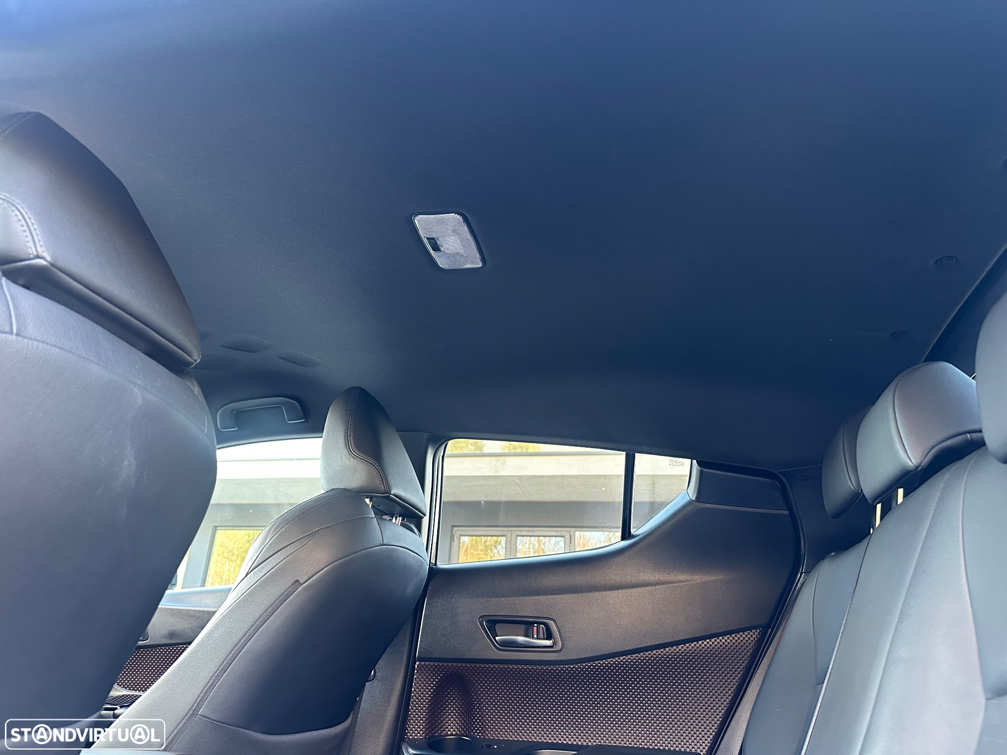 Toyota C-HR 1.8 HSD Exclusive+P.Luxury - 17