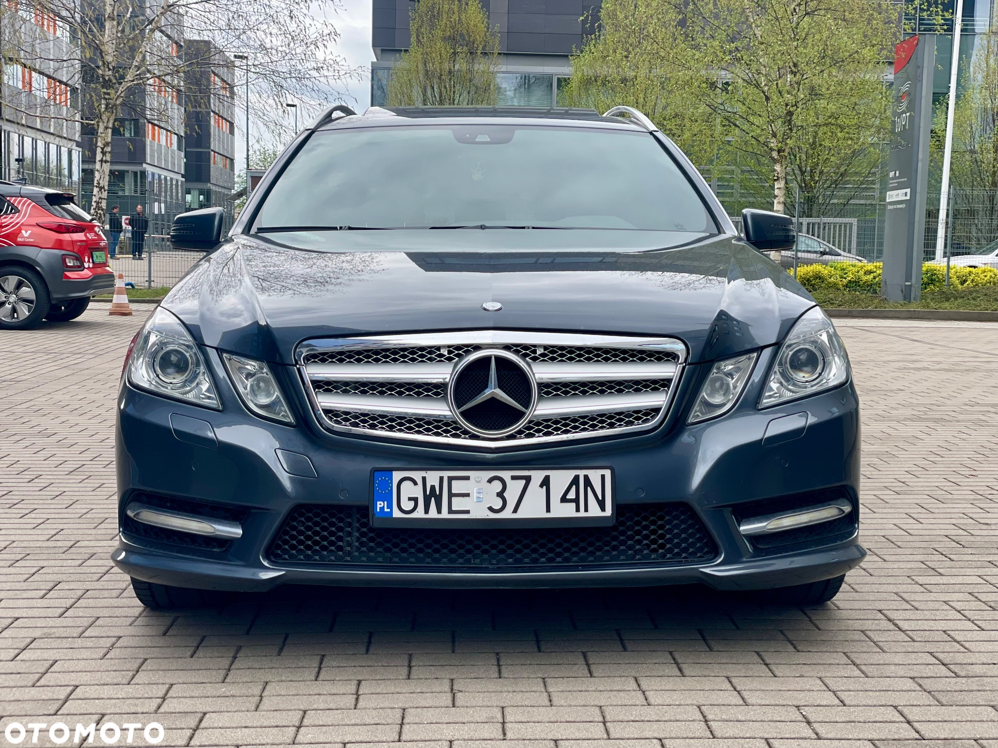 Mercedes-Benz Klasa E 500 T 4Matic 7G-TRONIC Avantgarde - 2