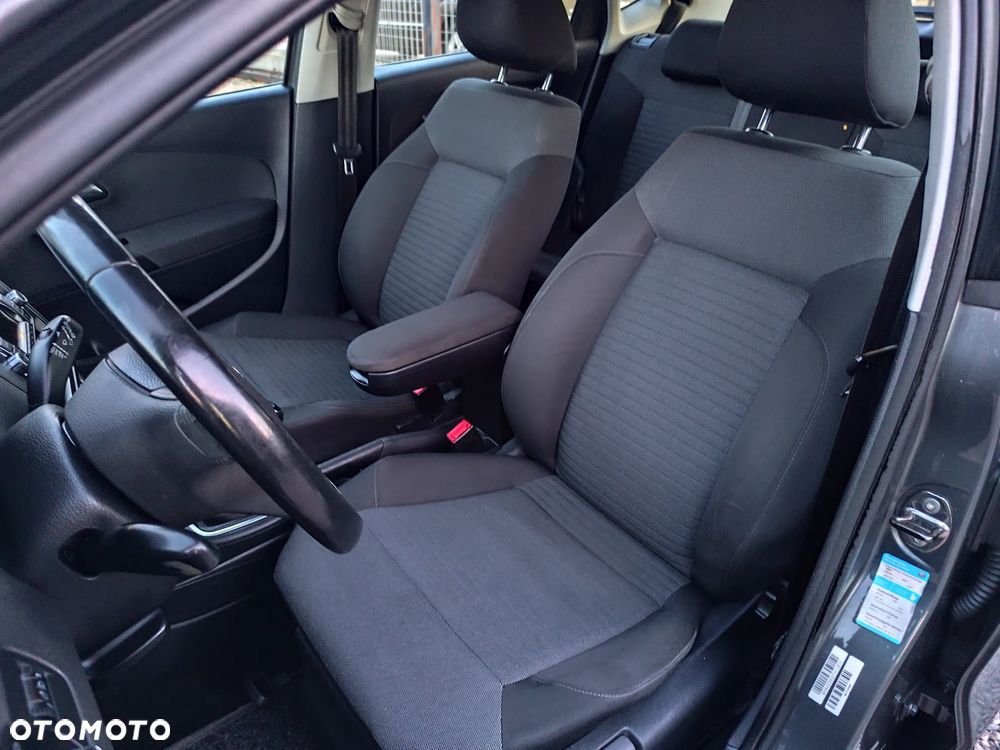 Volkswagen Polo 1.2 Comfortline - 35