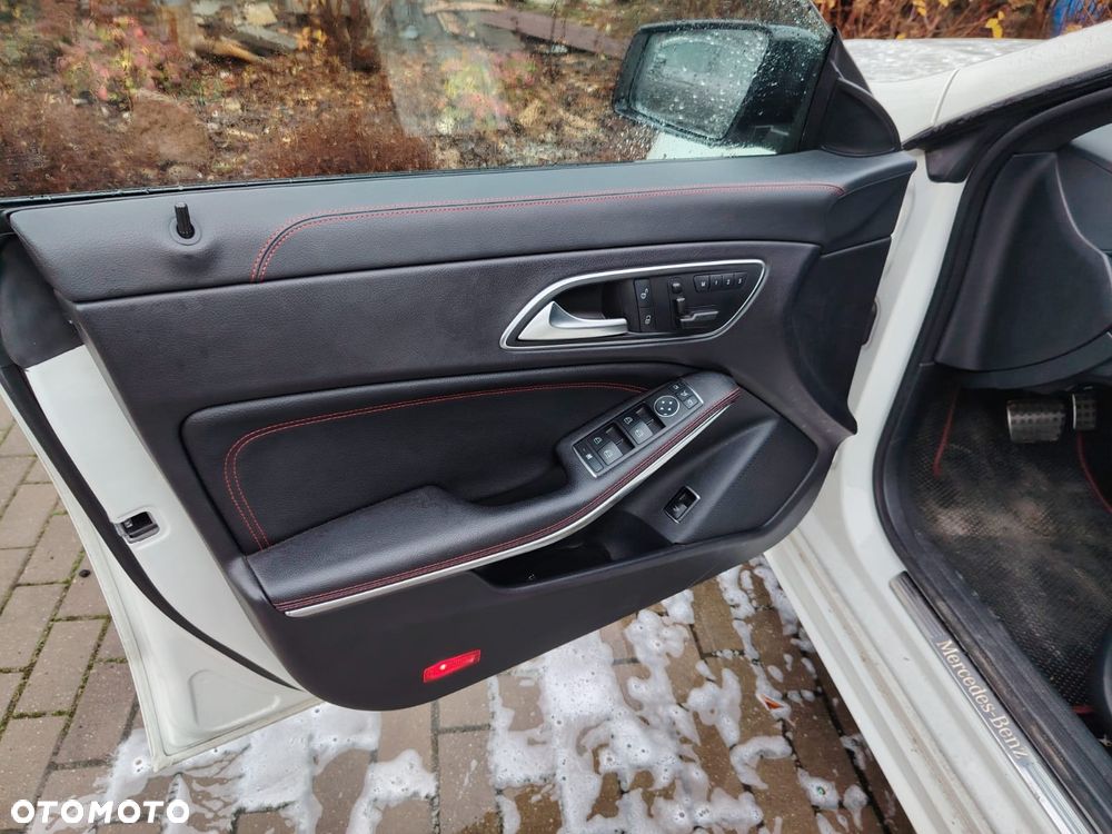 Mercedes-Benz CLA 220 d 7G-DCT AMG Line - 16