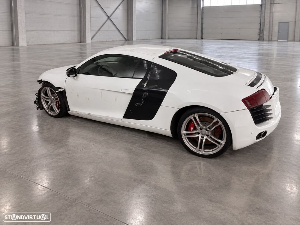 Audi R8 Coupé 4.2 FSi V8 quattro R tronic - 4