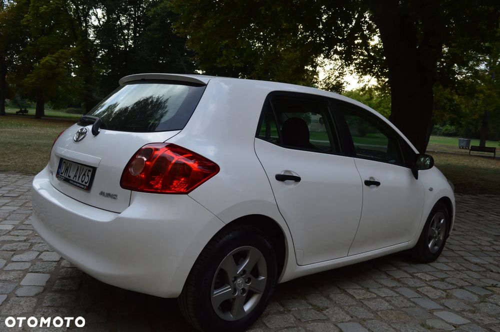 Toyota Auris 1.4 D-4D Luna - 5