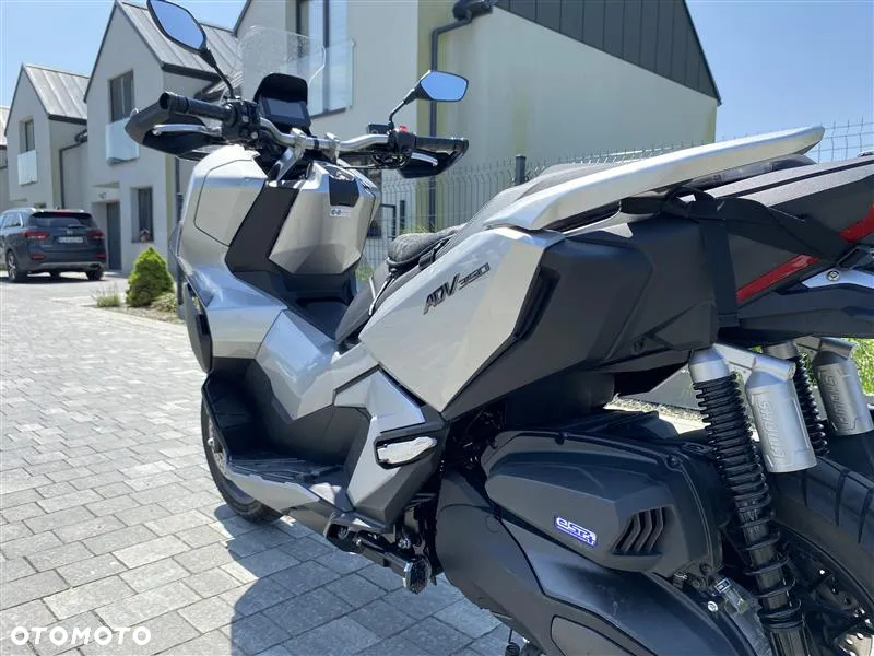 Honda ADV350 - 6