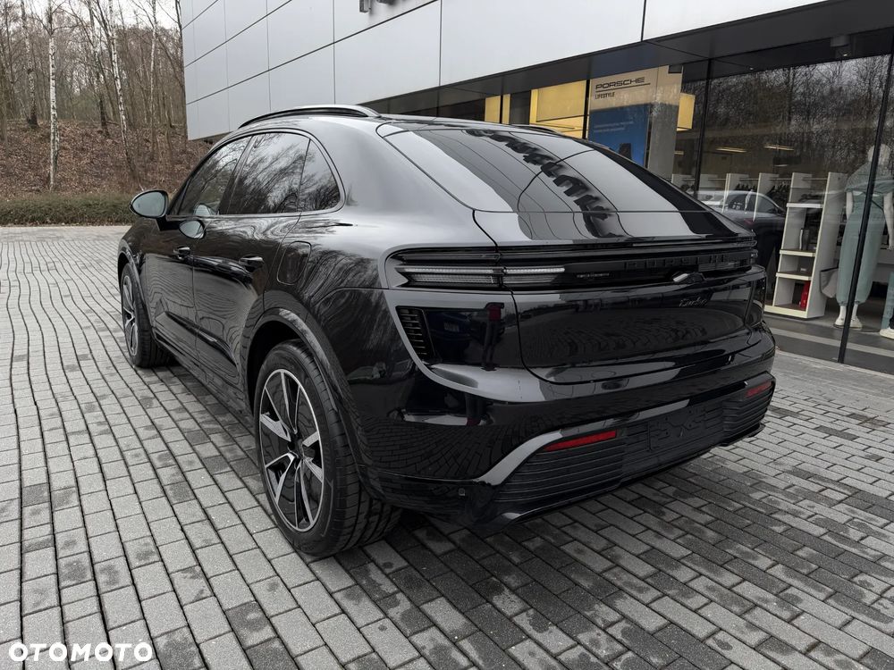 Porsche Macan - 3