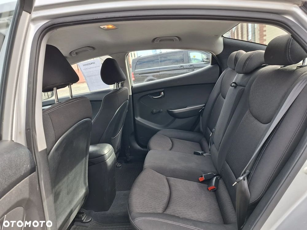 Hyundai Elantra 1.6 Classic + - 7