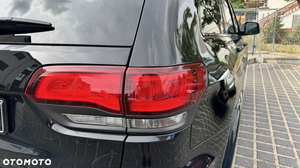 Jeep Grand Cherokee - 36