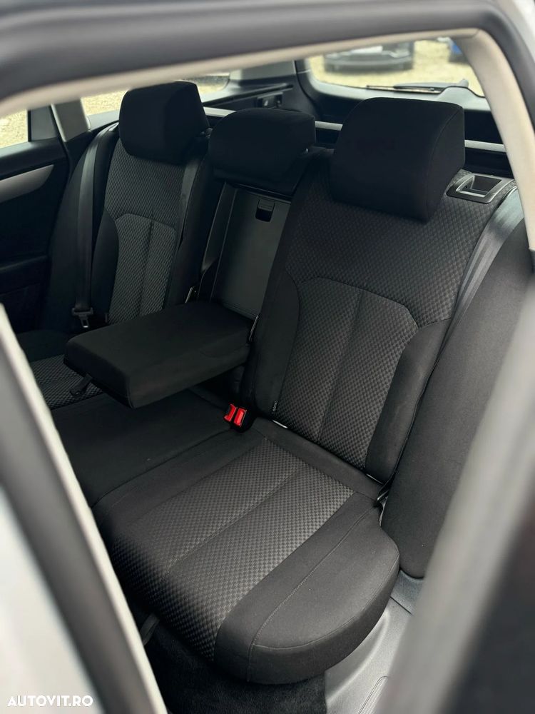 Volkswagen Passat Variant 1.6 TDI BlueMotion Technology Comfortline - 35