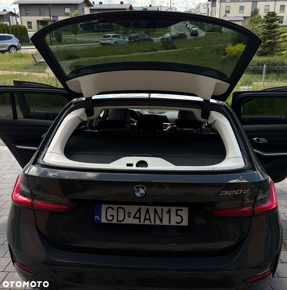 BMW Seria 3 320d Sport Line Shadow - 9