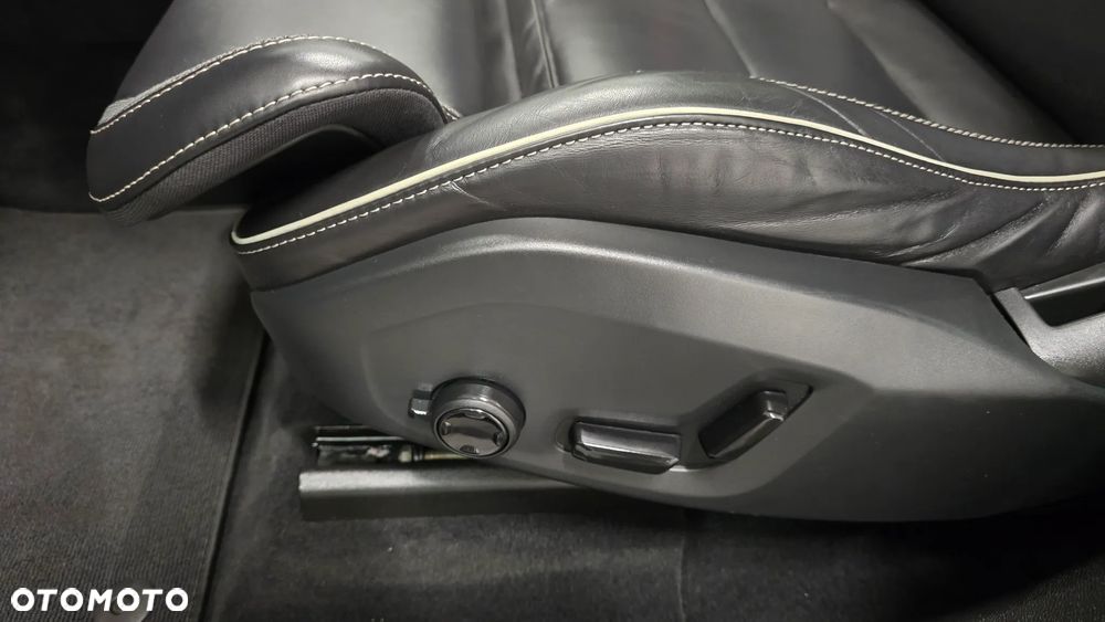 Volvo XC 60 B4 D Geartronic RDesign - 16