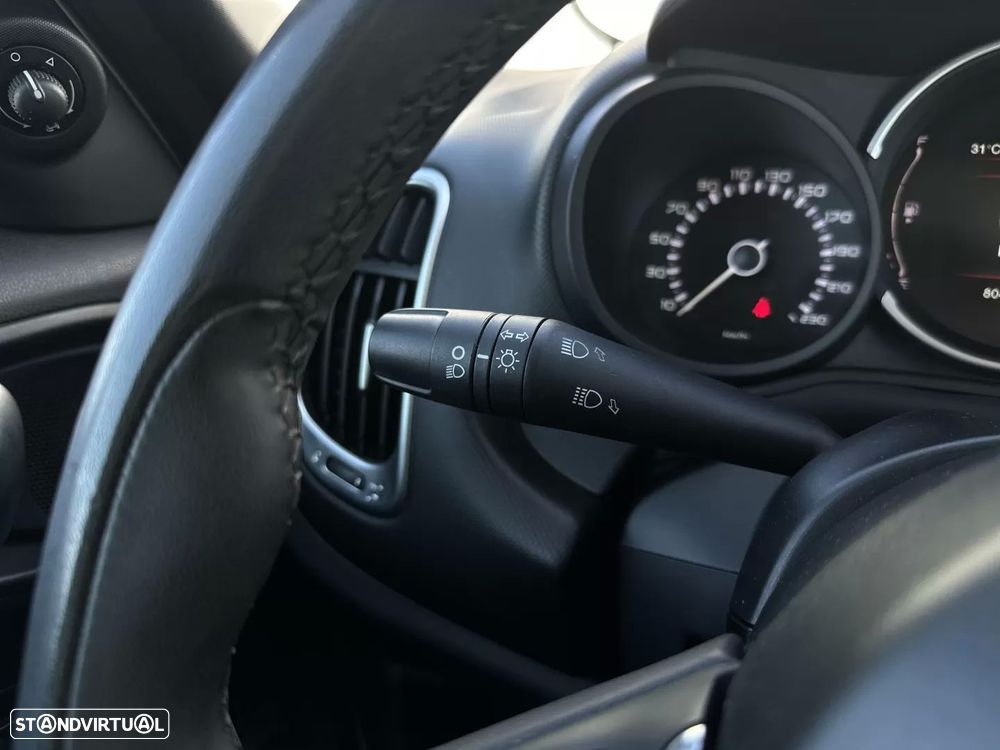 Fiat 500L 1.3 MJ City Cross J17 - 38