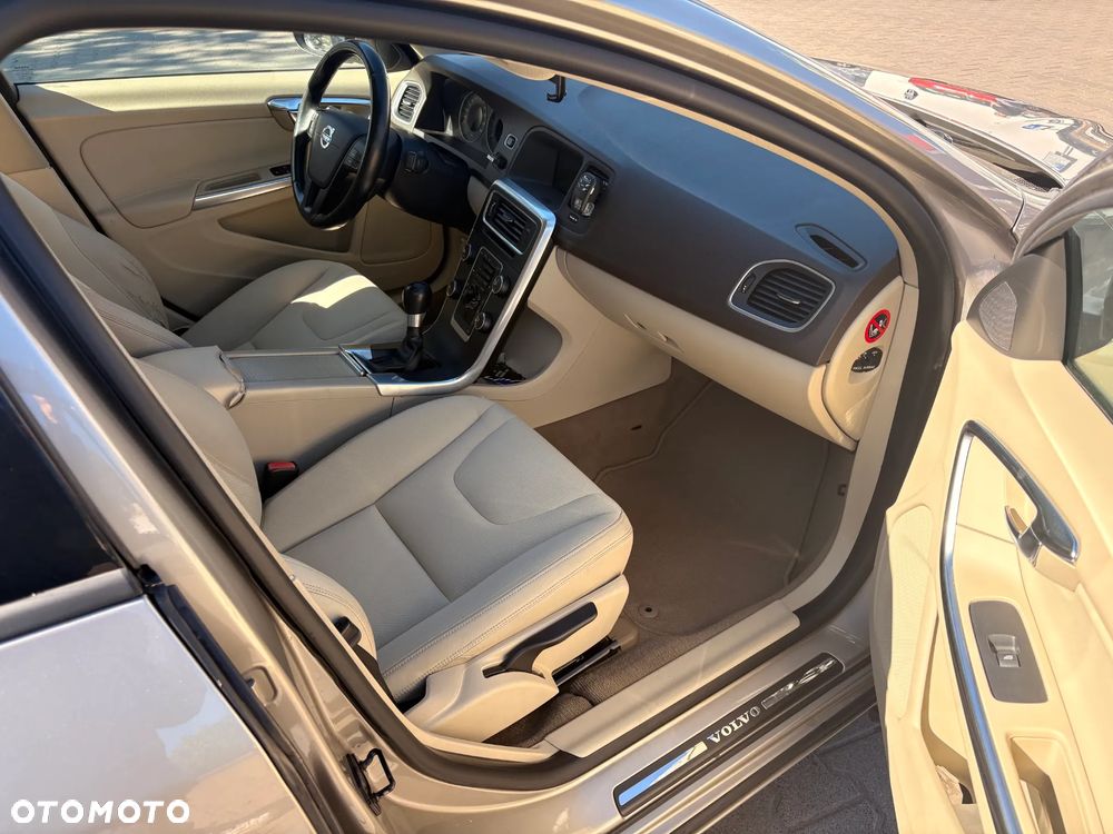 Volvo S60 D3 - 16