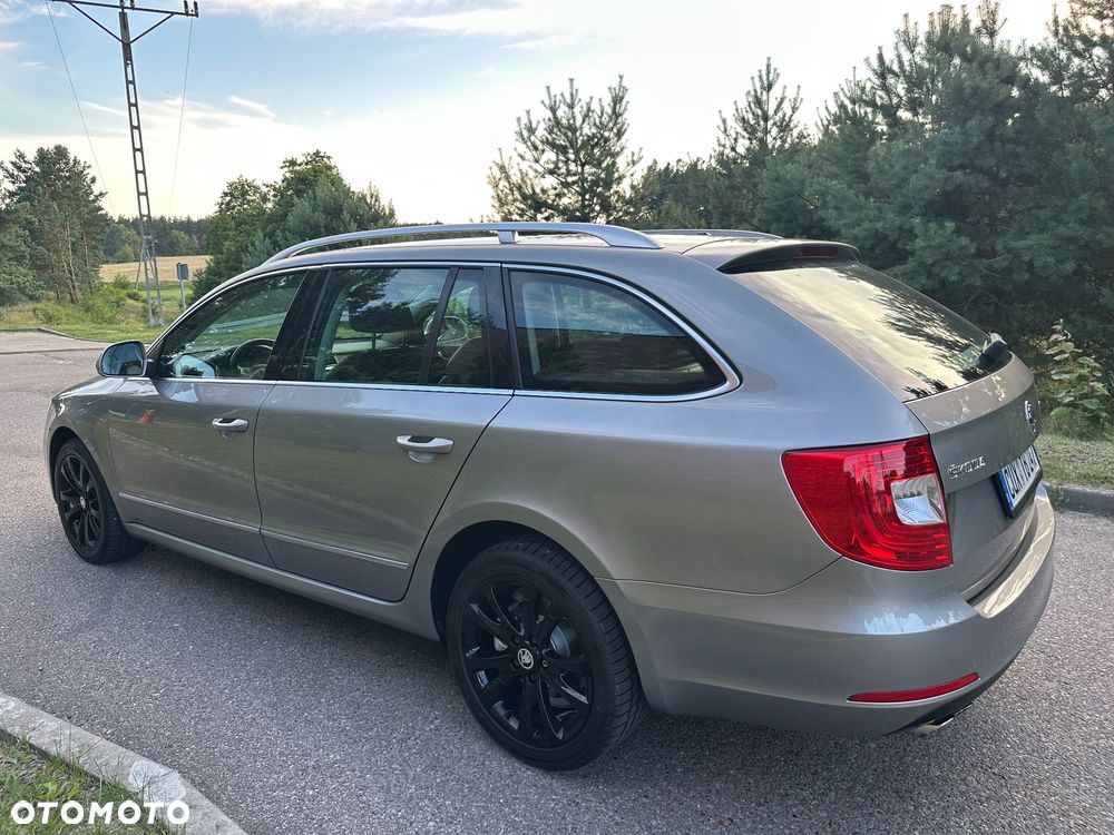 Skoda Superb 2.0 TSI DSG Exclusive - 16