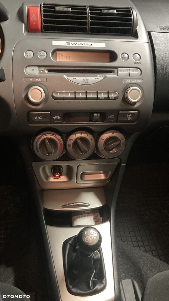 Honda City 1.4 Comfort - 33
