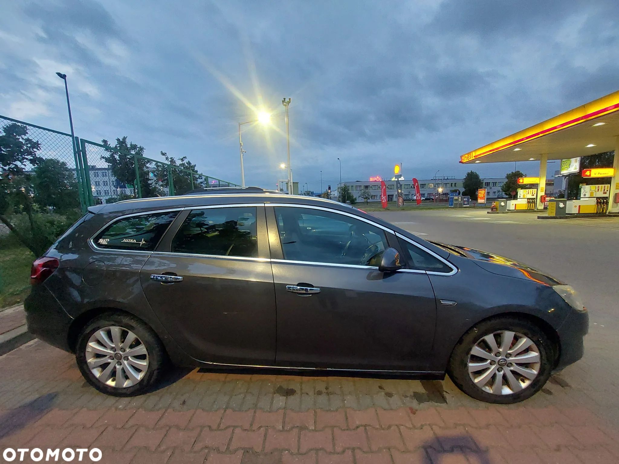 Opel Astra IV 2.0 CDTI Cosmo - 1
