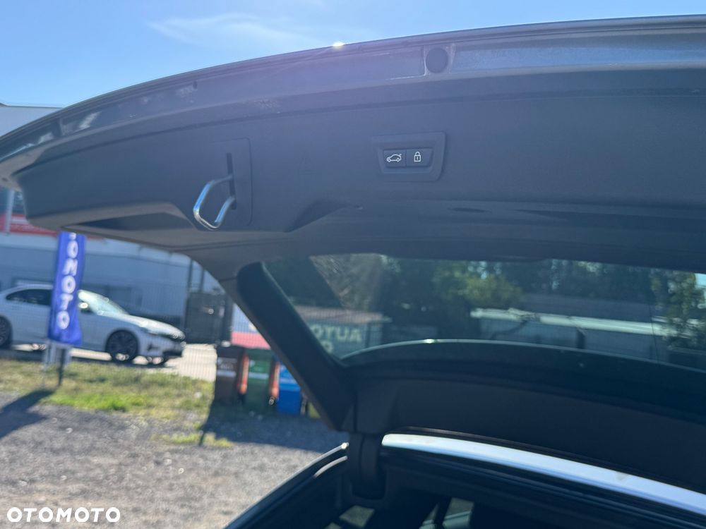 BMW Seria 5 530i Sport Line - 18