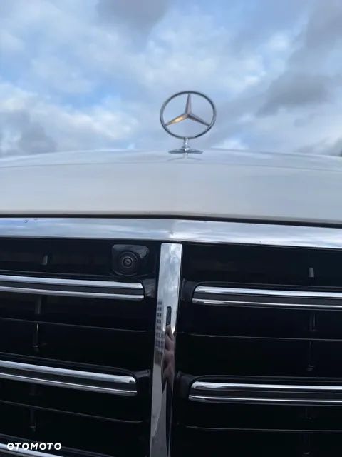 Mercedes-Benz Klasa E 300 Exclusive - 4