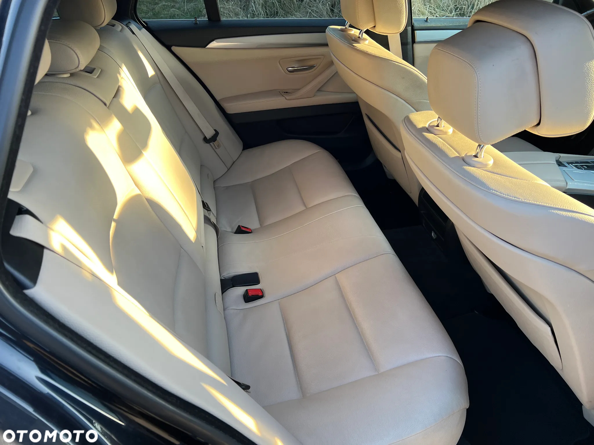 BMW Seria 5 530d xDrive Touring Sport-Aut - 15