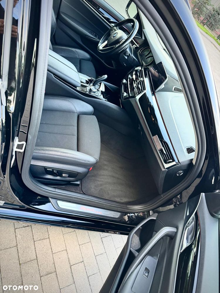 BMW Seria 5 520d Sport - 11