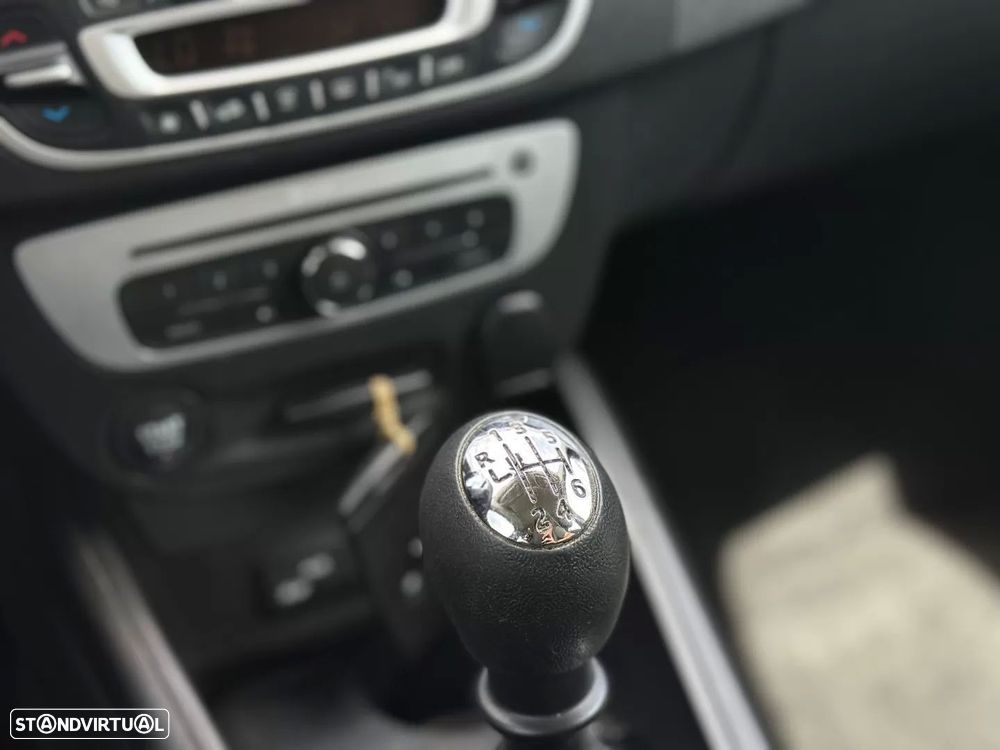 Renault Mégane Sport Tourer 1.5 dCi Limited - 26