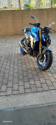 Suzuki GSX-R - 1