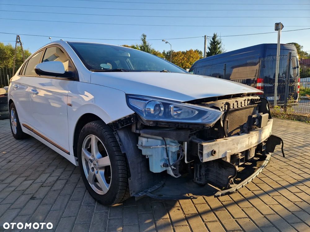 Hyundai IONIQ - 1