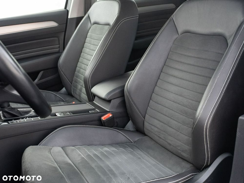 Volkswagen Passat - 12