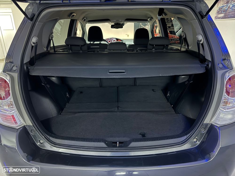 Toyota Verso 1.6 D-4D Exclusive - 33