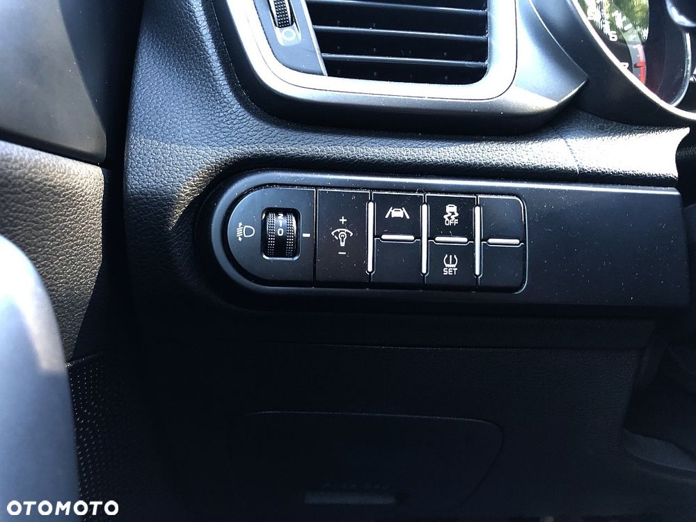 Kia Ceed 1.5 T-GDI L - 29