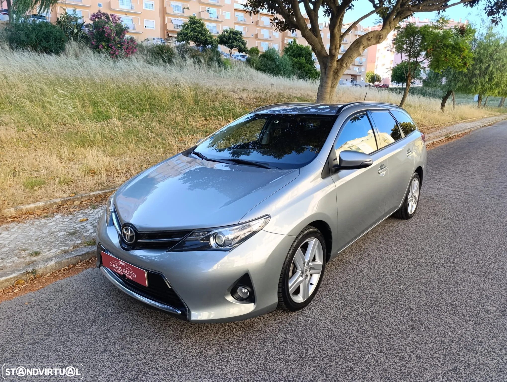 Toyota Auris Touring Sports 1.4 D-4D Com+P.Sport +Navi - 3