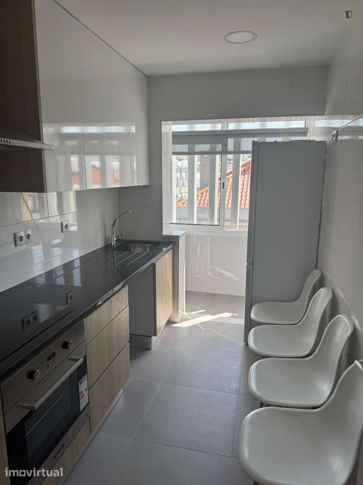 Quarto - localizado em Amadora Lisbon - Grande imagem: 4/6