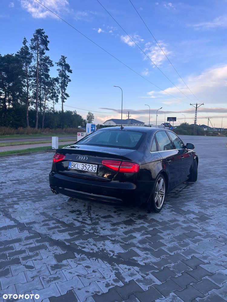 Audi A4 Limousine 2.0 TDI ultra DPF Ambition - 4