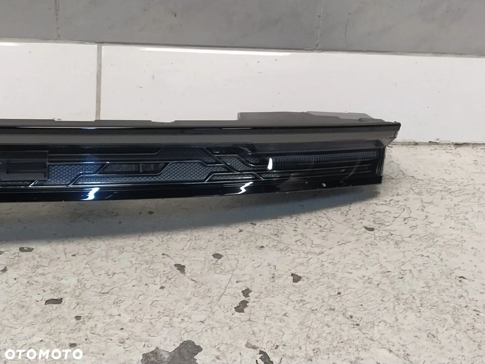 PORSCHE TAYCAN 9J 9JA BLENDA LAMPA TYŁ TYLNA EU ECE EXCL SCHWARZ ORYGINAŁ - 7
