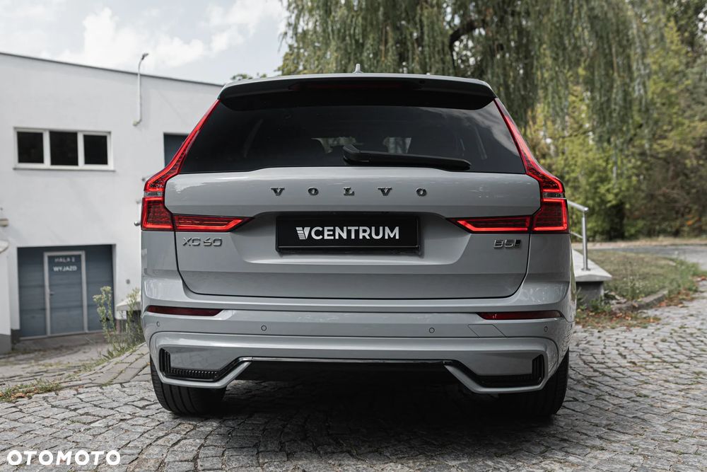 Volvo XC 60 B5 B AWD Ultimate Dark - 8