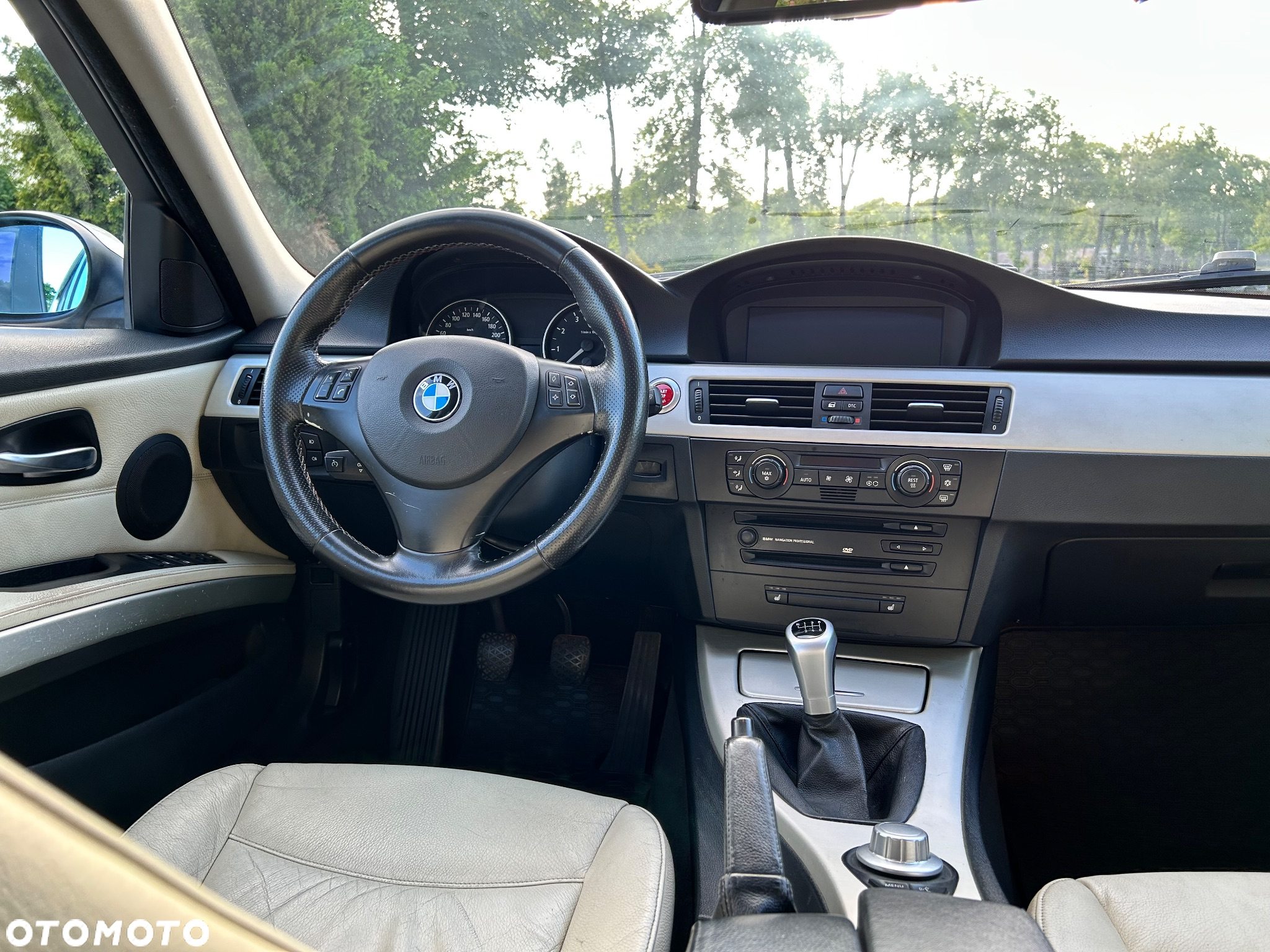 BMW Seria 3 325i - 7