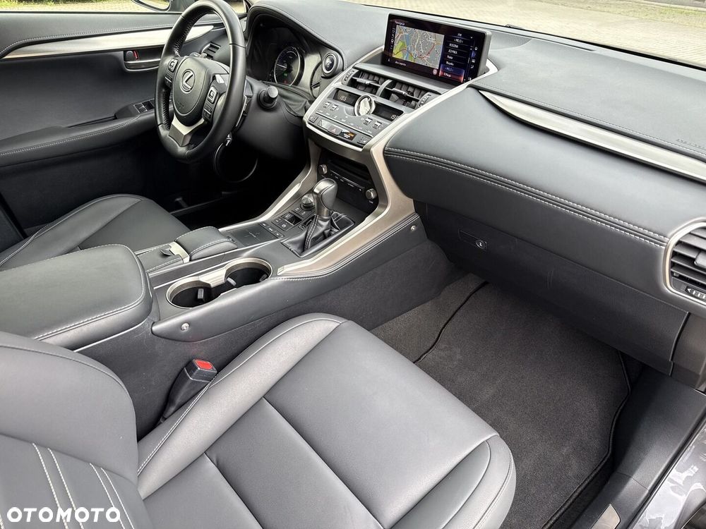 Lexus NX 300h F Impression AWD - 10
