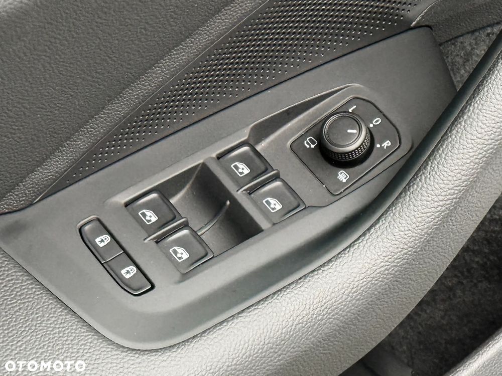 Skoda Superb 1.5 TSI mHEV Selection DSG - 25