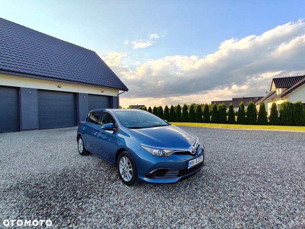 Toyota Auris 1.33 Dual-VVT-i - 17