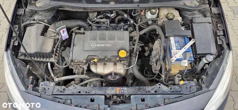 Opel Astra 1.4 ecoFLEX - 14