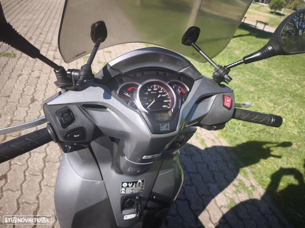 Honda SH 300 i Abs - 13
