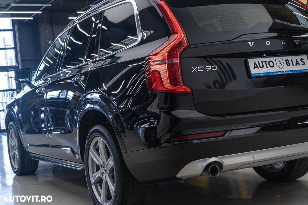Volvo XC 90 D5 AWD Momentum - 32