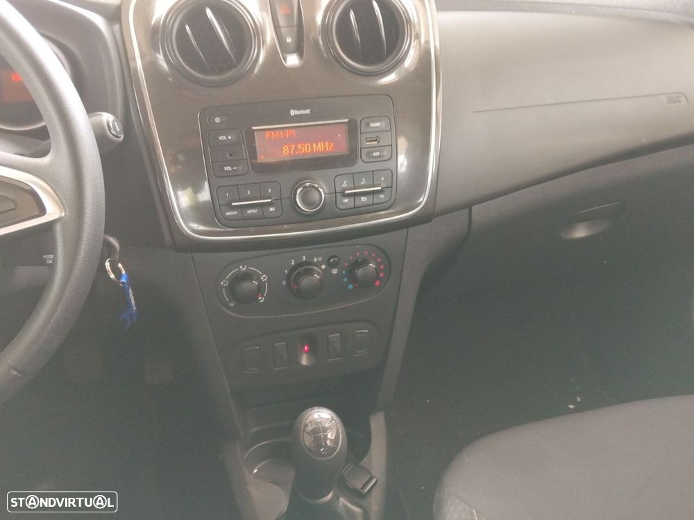 Dacia Sandero - 11