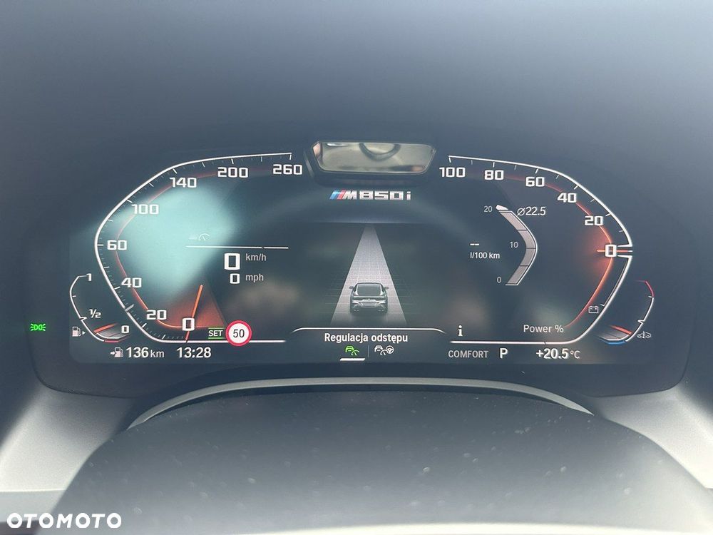 BMW Seria 8 M850i xDrive - 33
