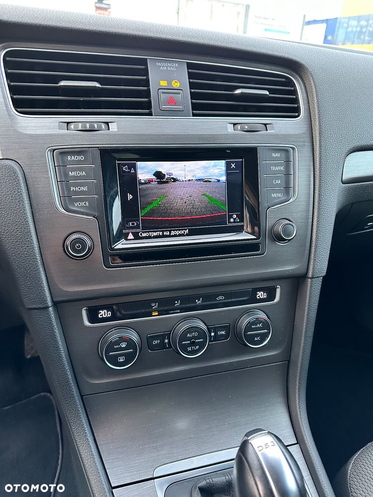 Volkswagen Golf Variant 1.6 TDI DPF DSG Highline - 14