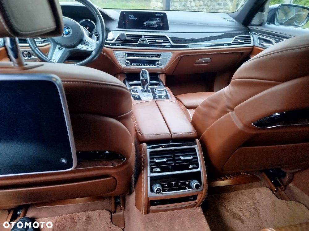 BMW Seria 7 - 22