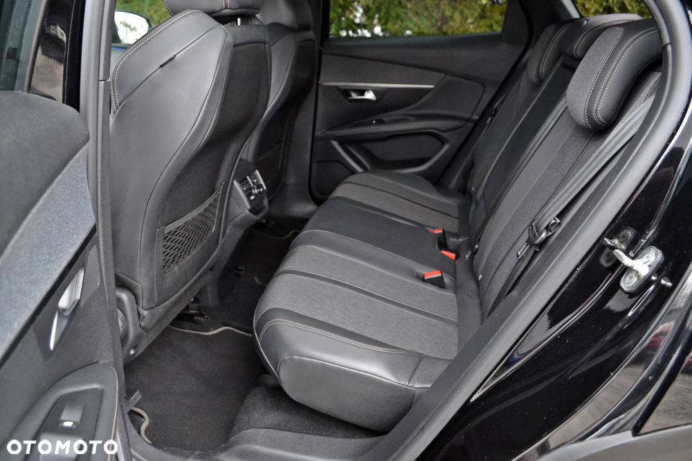 Peugeot 3008 1.2 PureTech GT S&S - 26
