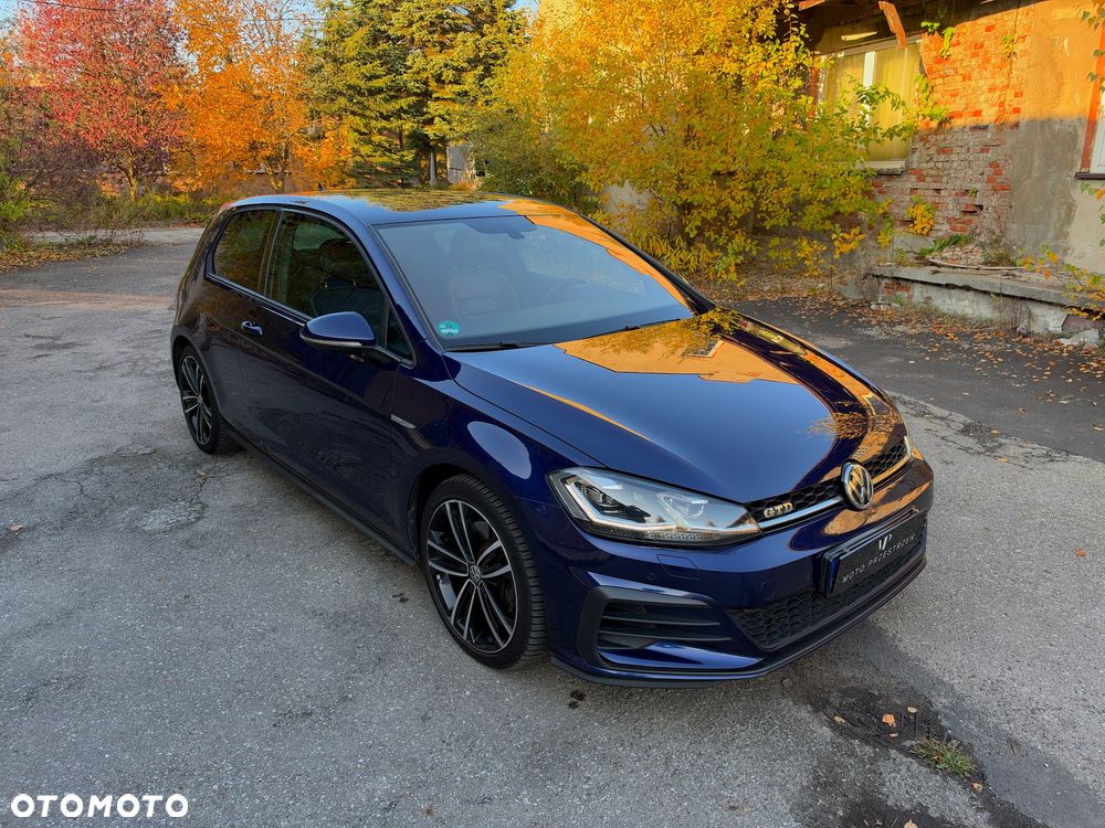 Volkswagen Golf - 3