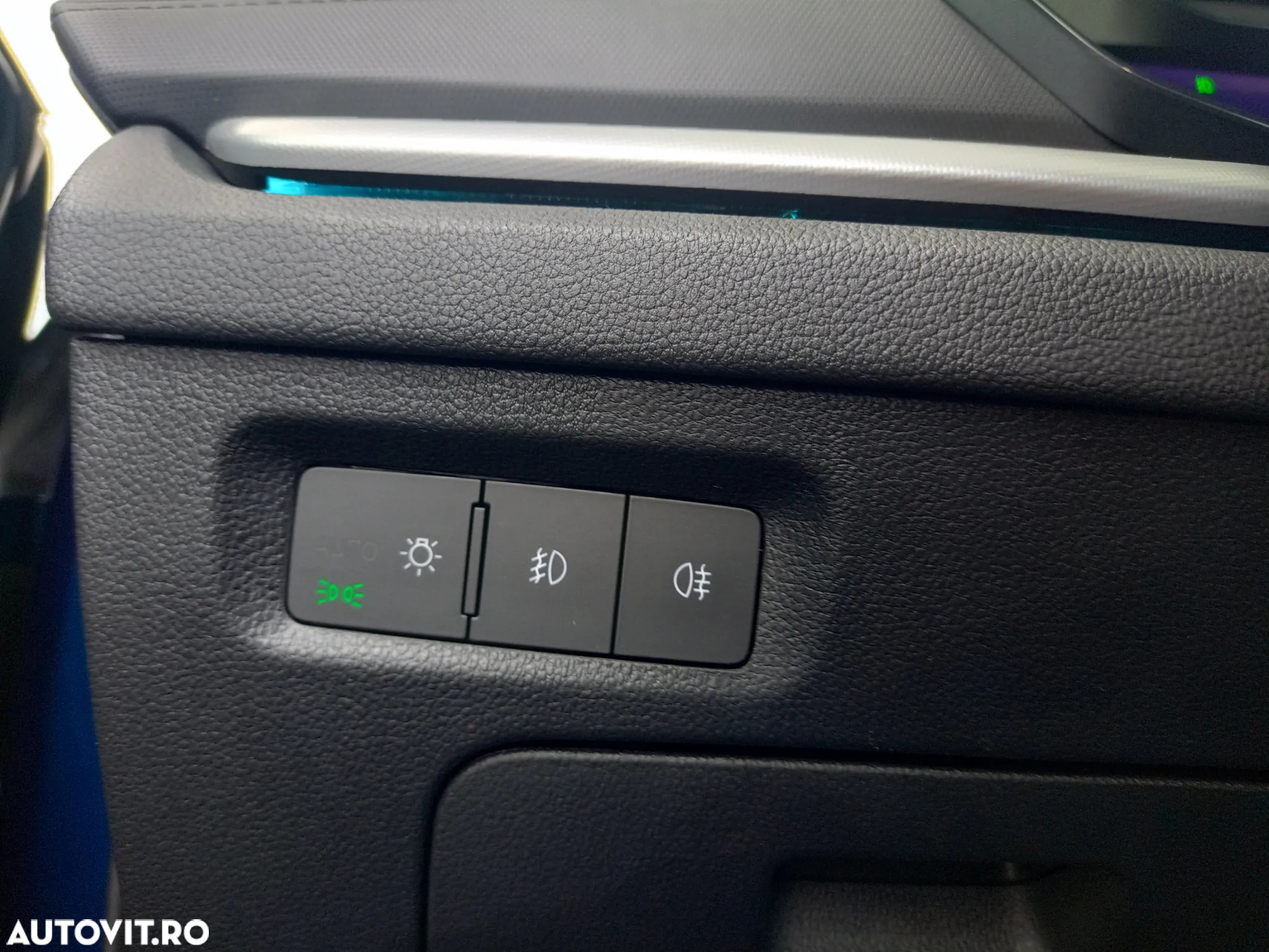 Skoda Octavia Combi 2.0 TDI DSG Ambition - 10