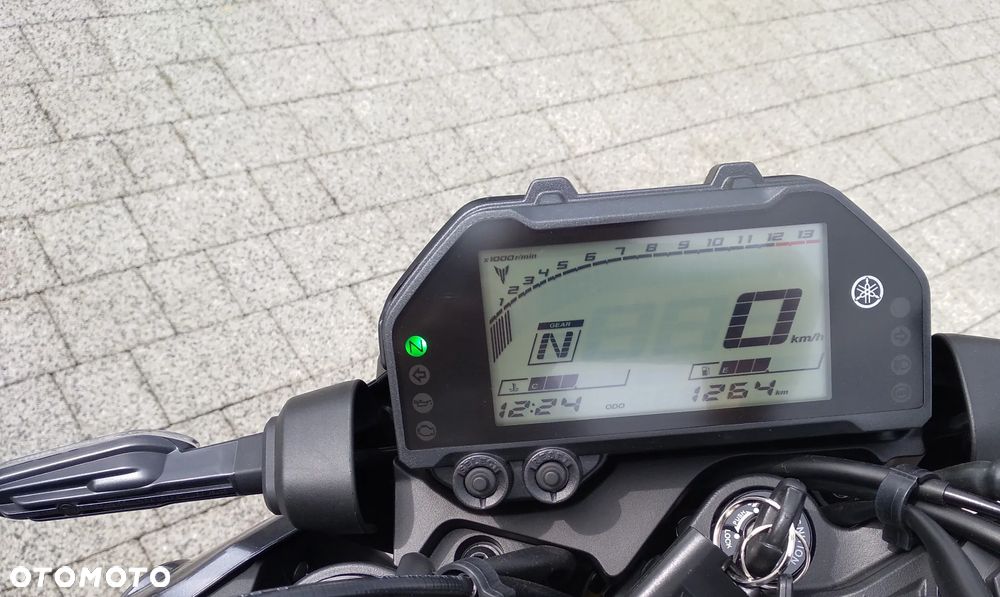 Yamaha MT - 17