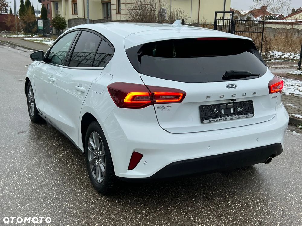 Ford Focus 1.0 EcoBoost Hybrid TITANIUM - 9