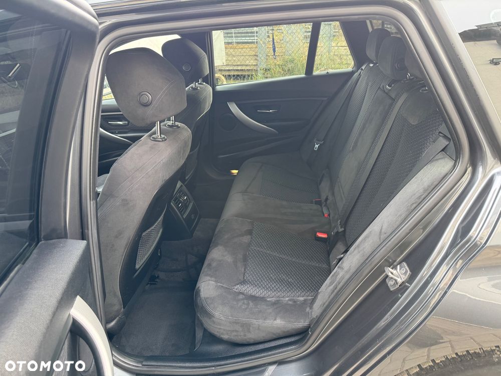 BMW Seria 3 3er Touring Sport Line - 13